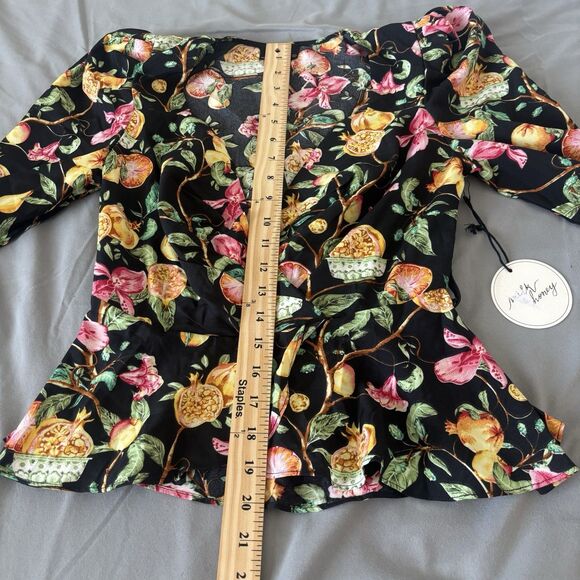 Milk & Honey Women's Blouse Black Size Small Fruit & Floral - Picture 5 of 9
